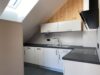 „MODERNE 2-ZIMMER-DACHGESCHOSSWOHNUNG MIT BALKON“ ENERGIEEFFIZIENTER HOLZ-NEUBAU IN 84435 LENGDORF - Küche