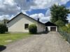 „CHARMANTER BUNGALOW MIT GROSSEM GARTEN“ WOHNHAUS MIT EINZELGARAGE IN 85452 EICHENRIED - Einfahrt