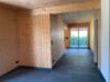 EXKLUSIVE 4-ZIMMER-WOHNUNG MIT GARTEN“ ENERGIEEFFIZIENTER HOLZ-NEUBAU IN 84435 LENGDORF - Flur